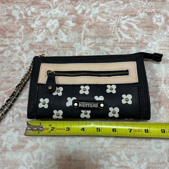 KENSIE Floral Golden Studded Wristlet Wallet - Picture 10 of 11